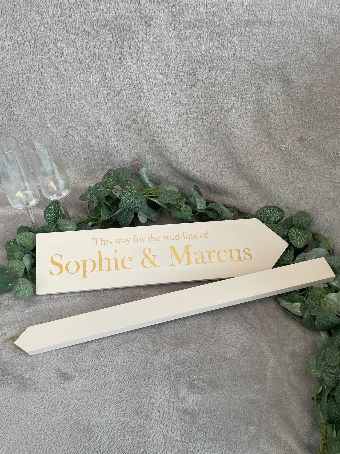 Personalised NEUTRAL wooden event direction sign.