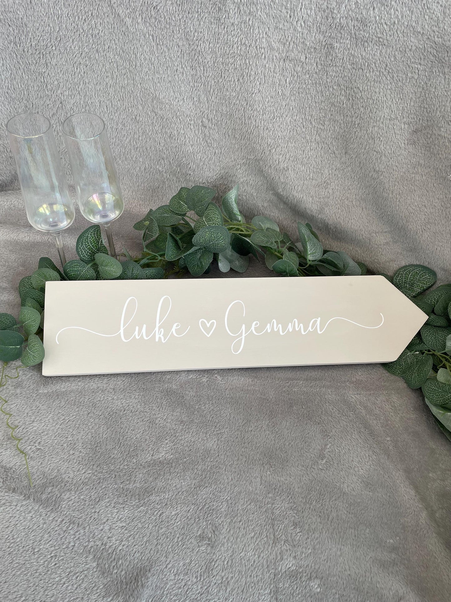 Personalised, NEUTRAL wooden event direction sign.